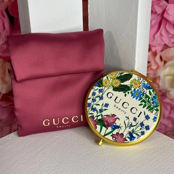 GWP Handbags - GWP Gucci compact floral mirror with pouch